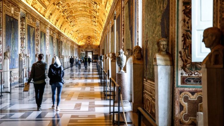 Галерията с географските карти във Ватиканстите музеи
