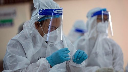 Guterres: la pandemia da contrastare come fosse una guerra