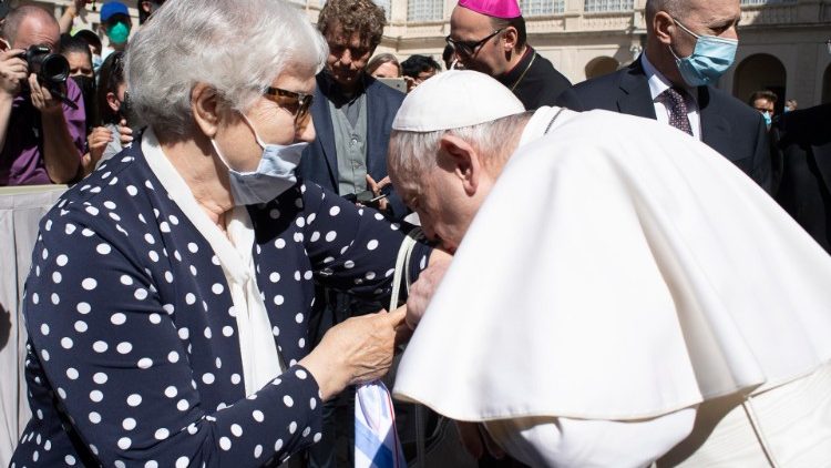 Mărturia Lidiei, supraviețuitoare a Holocaustului, după vizita la papa Francisc
