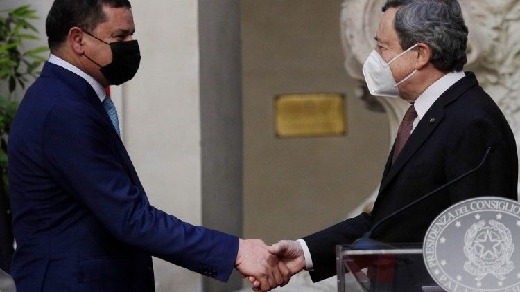Il premier italiano Draghi incontra il primo ministro libico Abdelhamid Dabaiba