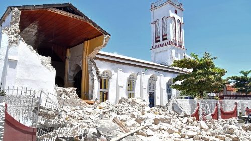 Solidariedade para o Haiti: Francisco próximo das vítimas do terremoto