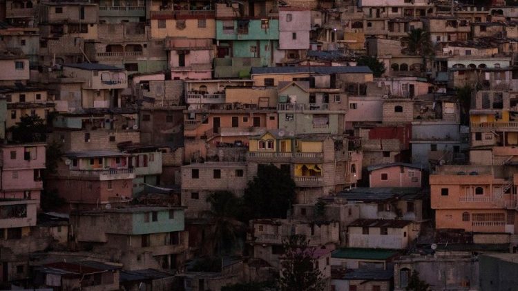 Das Stadtviertel Jalousie von Port-au-Prince beim Sonnenuntergang, Oktober 2021