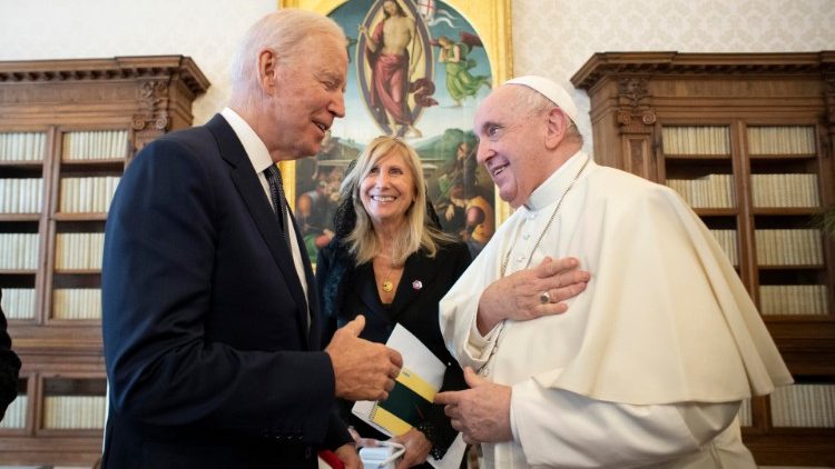 Papa Franjo primio u audijenciju predsjednika SAD-a Josepha Bidena