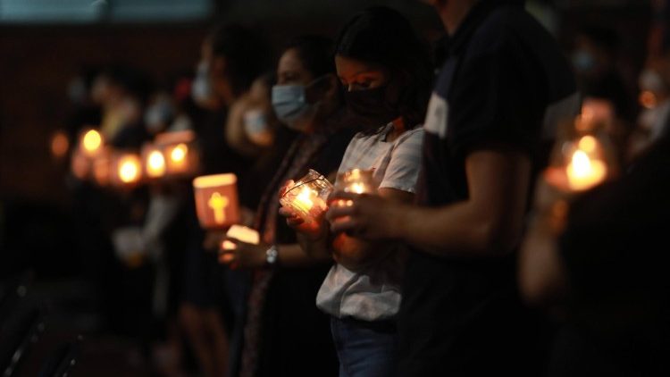 Mahnwache für die ermordeten Jesuiten in El Salvador