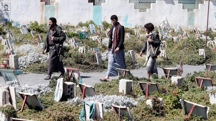 Auf einem Huthi-Friedhof im Jemen