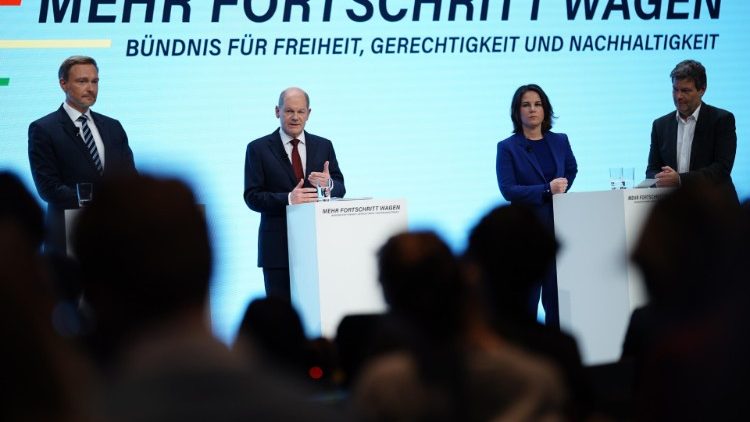 SPD, FDP und Grüne wollen Koalitionsvertrag vorlegen