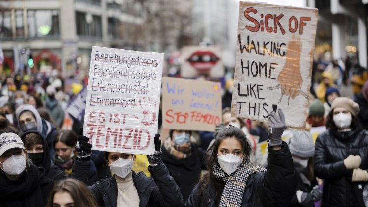 Frauen protestierten in Zürich gegen Gewalt gegen Frauen