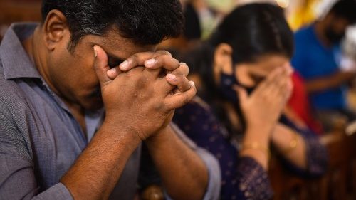 India, la mitezza dei cristiani di fronte alle aggressioni nei giorni di Natale 