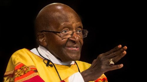 Papst trauert um verstorbenen Desmond Tutu