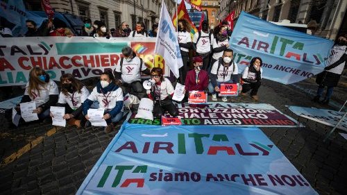 Il Papa chiede una soluzione per i lavoratori di AirItaly: “Rispettare i diritti di tutti”