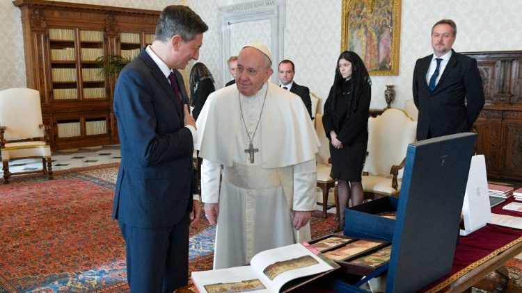 Le Pape recevant en audience le président slovène Borut Pahor