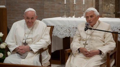 Franziskus gratuliert Benedikt XVI. zum Geburtstag