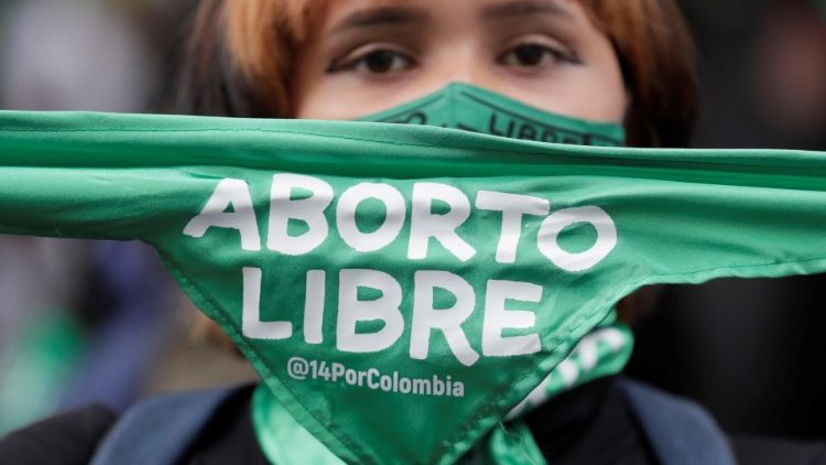 Kolumbia legalizuje aborcję aż do 6 miesiąca ciąży 