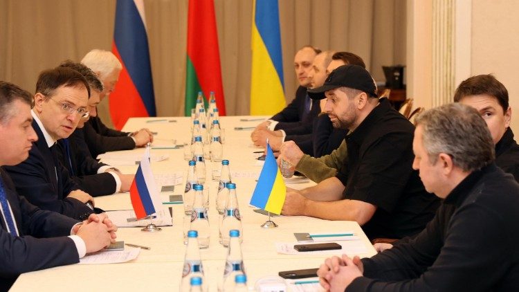 Session de négociations entre Russes et Ukrainiens au Bélarus, le 28 février 2022. 