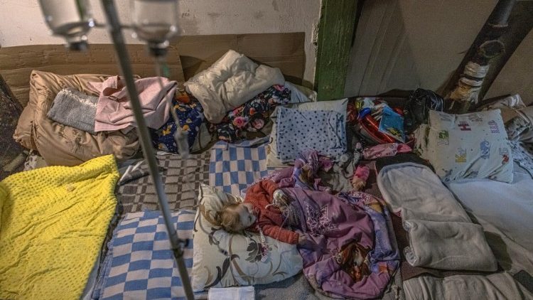 L'hôpital pour enfants d'Ohmadyt a été transformé en abri, à Kiev, en Ukraine, le 1er mars 2022. (EPA/Roman Pilipey)