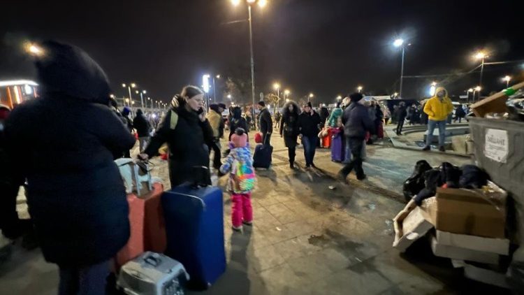 Narasta fala uchodźców ze wschodu Ukrainy 
