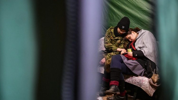 Rifugiati ucraini al confine con la Polonia