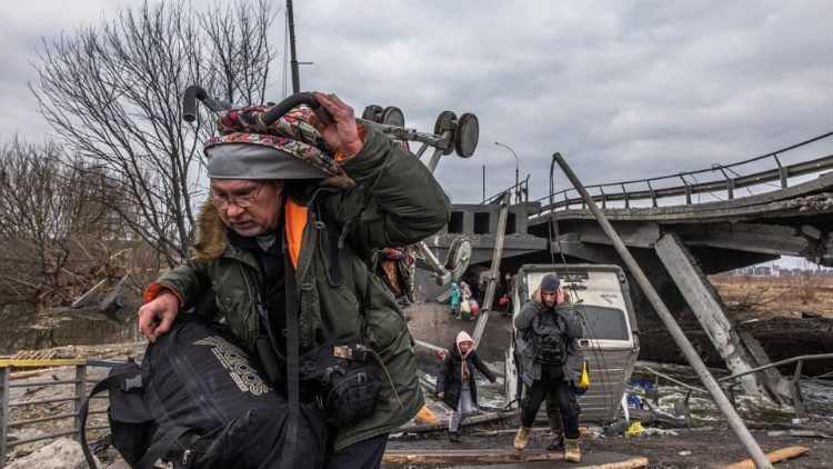 Жители Украины, бегущие от ужасов войны