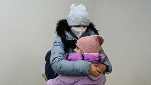 Ukrajina. Most solidarnosti Cerkve, ki kljub nevarnosti rešuje na tisoče otrok
