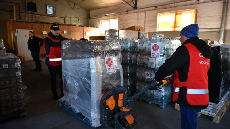 La ayuda de Cáritas para los refugiados ucranianos en Polonia