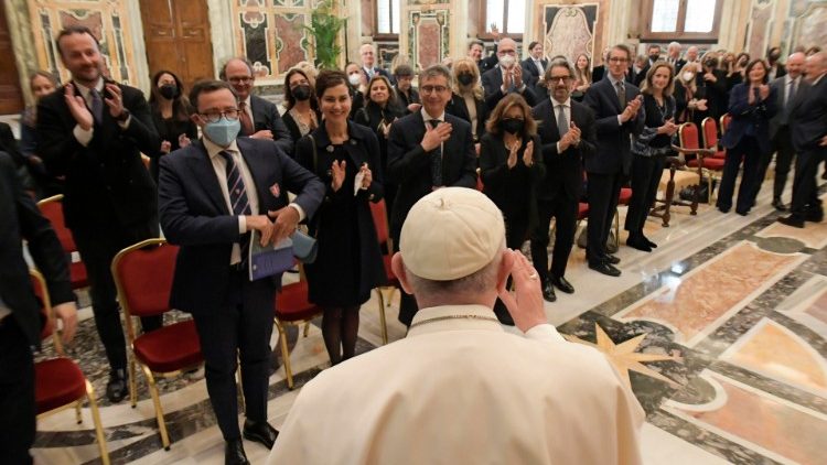 Ferenc pápa az Anima szociális etikát képviselő Lazio tartománybeli vállalkozó társulat tagjaival