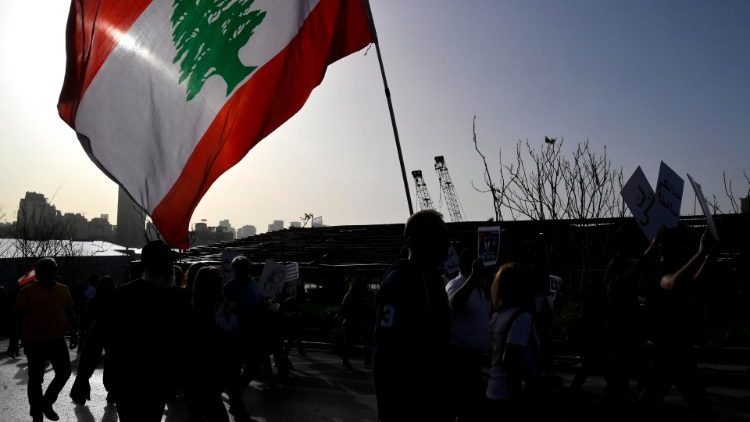 Il Libano, in bancarotta dal 2020, sta affrontando una delle crisi peggiori della sua storia