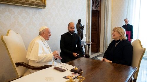 Menschenrechtskommissarin setzt auf Unterstützung durch Papst