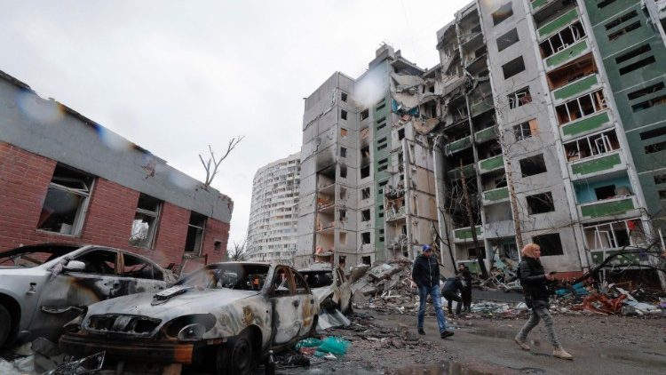 Dalis bombarduojamų miestų gyventojų prisiglaudė saugesnėse krašto vietose