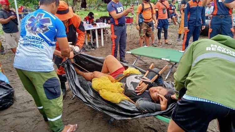 फिलीपींस में तूफान मेगी से हताहत लोग