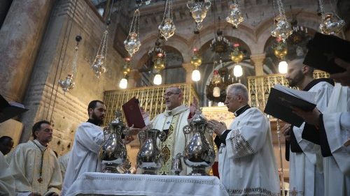 Jerusalem: Katholiken feiern Ostervigil in Grabeskirche