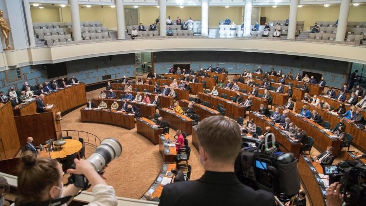 Débat au parlement finlandais sur l'adhésion à l'OTAN