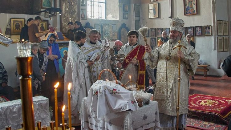 Lieldienu dievkalpojums Harkivā, Ukrainā