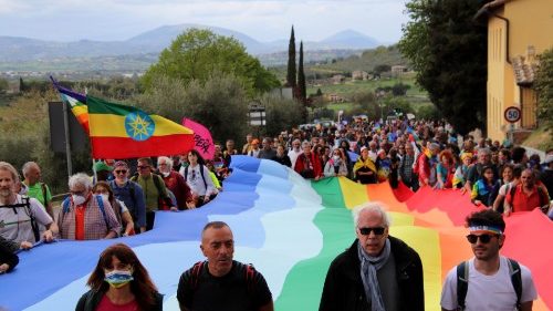 Ucraina, pacifisti in piazza in 50 città italiane. LEuropa guidi il negoziato