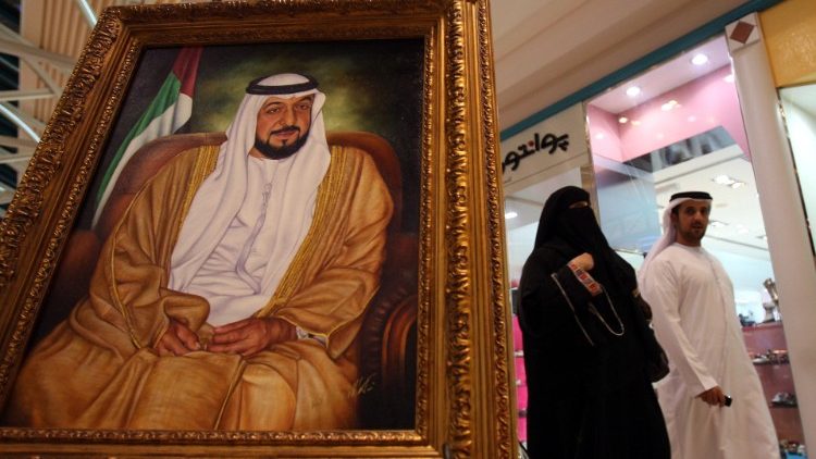 Lutto negli Emirati Arabi per la morte del presidente lo sceicco Khalifa Bin Zayed al-Nahyan   (ANSA)