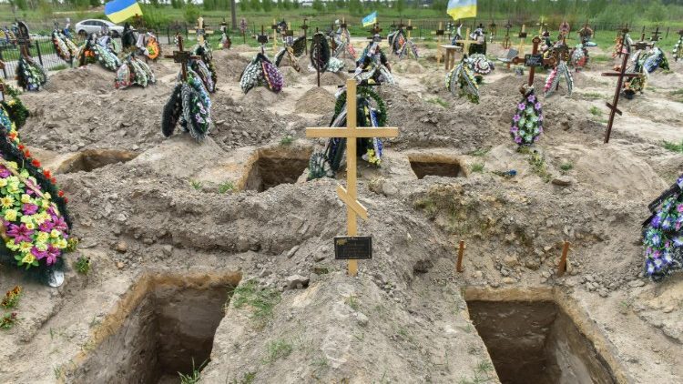 Brannten sich in kollektives Gedächtnis ein: die Gräber von Butscha