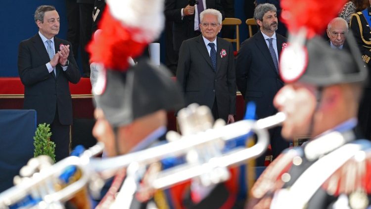 Il presidente Mattarella alle celebrazioni del 2 giugno