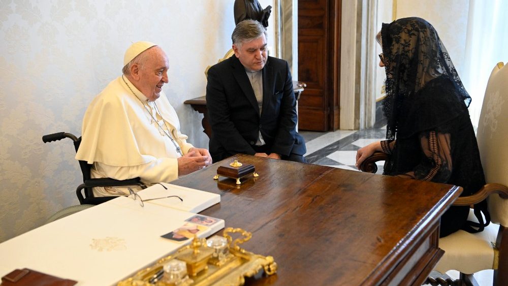 Papa: ha ricevuto la Presidente del Parlamento albanese