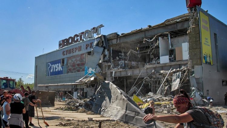 Imágenes de las destrucciones provocadas por la guerra en  Járkiv,Ucrania. 