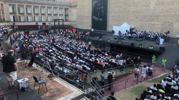 Amfietátr města Macerata, odkud vychází noční pouť