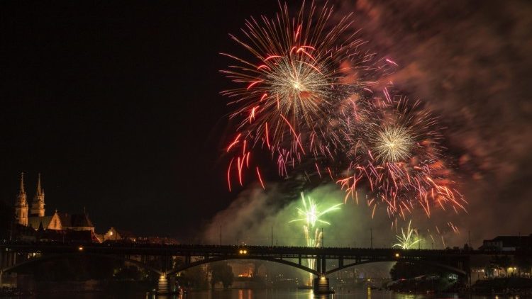 Feuerwerk zum Schweizer Nationalfeiertag in Basel