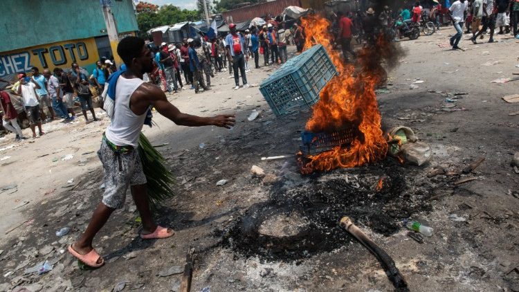 مؤتمر الأديان في هاييتي يضم صوته إلى الأساقفة الكاثوليك مندداً بأعمال العنف