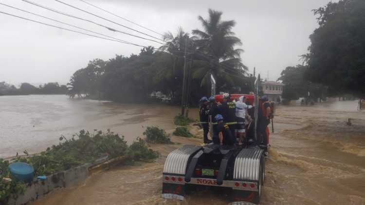 Puerto Riko gelbėtojų tarnybos automobilis 