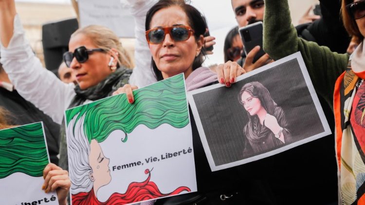Manifestaciones en Francis en solidaridad con las mujeres de Irán