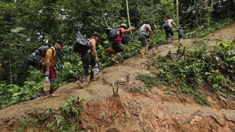 Venezuelan migrants cross the Darien jungle