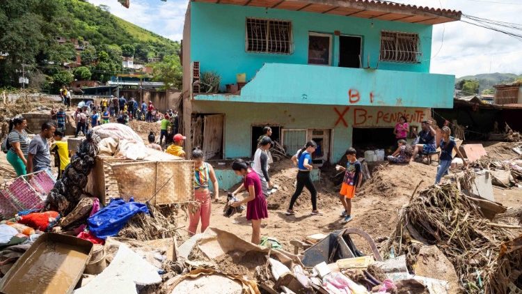 Al menos 36 personas fallecidas y 56 desaparecidos tras el deslave de tierra producido por las lluvias en Venezuela