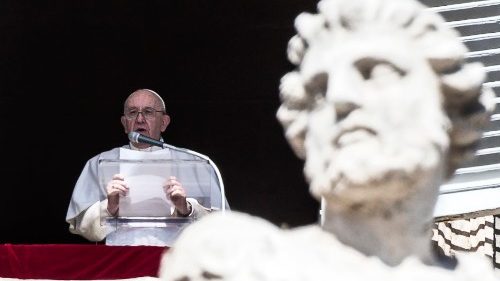 Påvens Angelus: Bönen är trons medicin