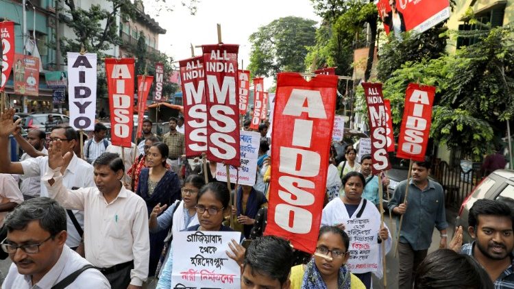Indien: Frauen protestieren gegen Vergewaltigungen