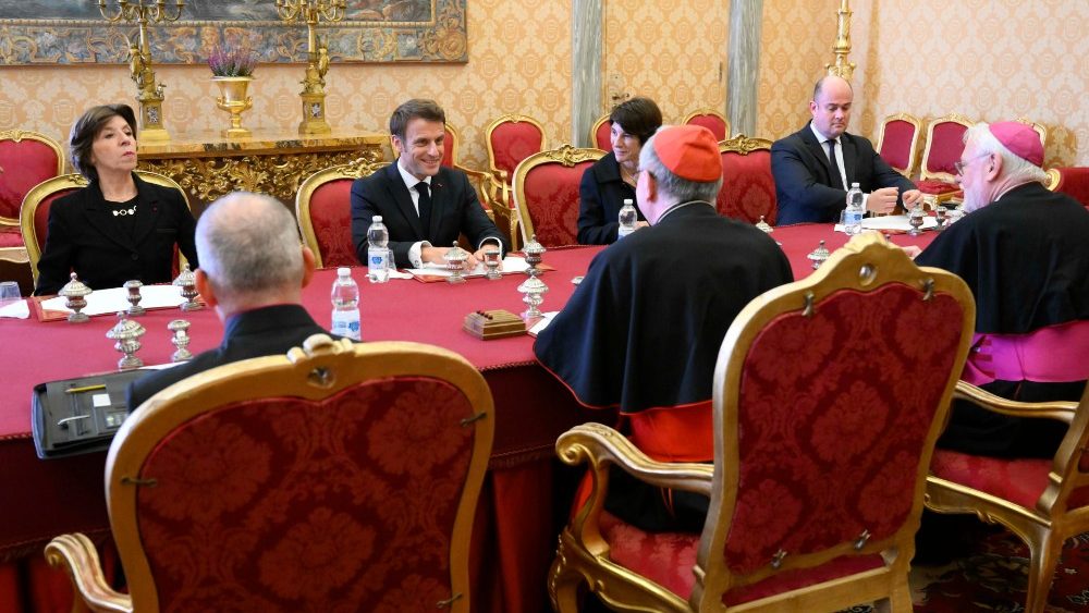 Prezident Francúzska na návšteve Vatikánu (24. okt. 2022)