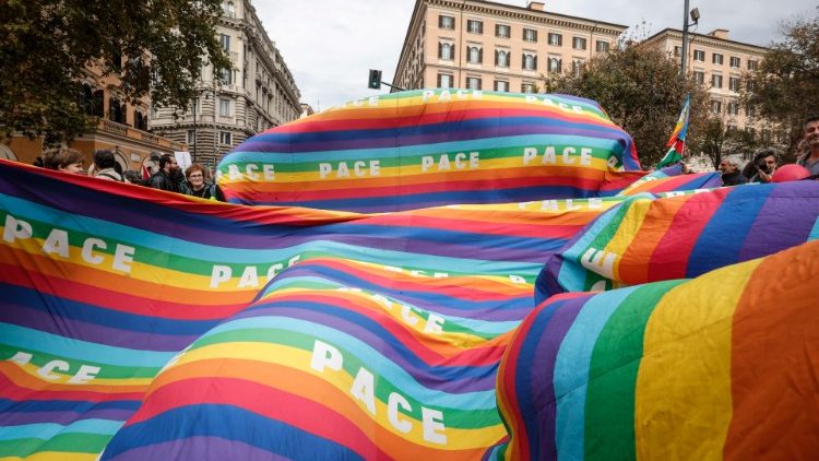 Manifestazione contro la pace lo scorso 5 novembre a Roma