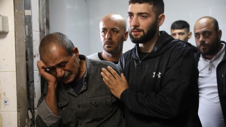Bei Zusammenstößen wurde ein palästinsischer Jugendlicher getötet. Zur Todesursache gab es unterschiedliche Angaben.